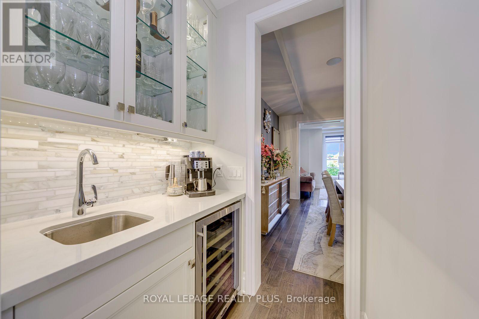221 HANOVER STREET, Oakville (WO West) — photo 9