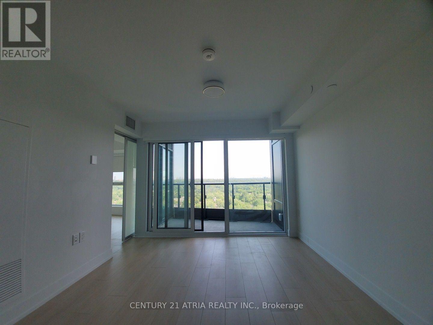 585 Bloor Street East — photo 7