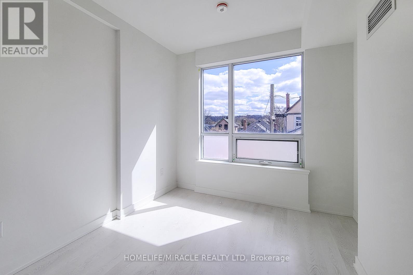 415 Main Street — photo 15
