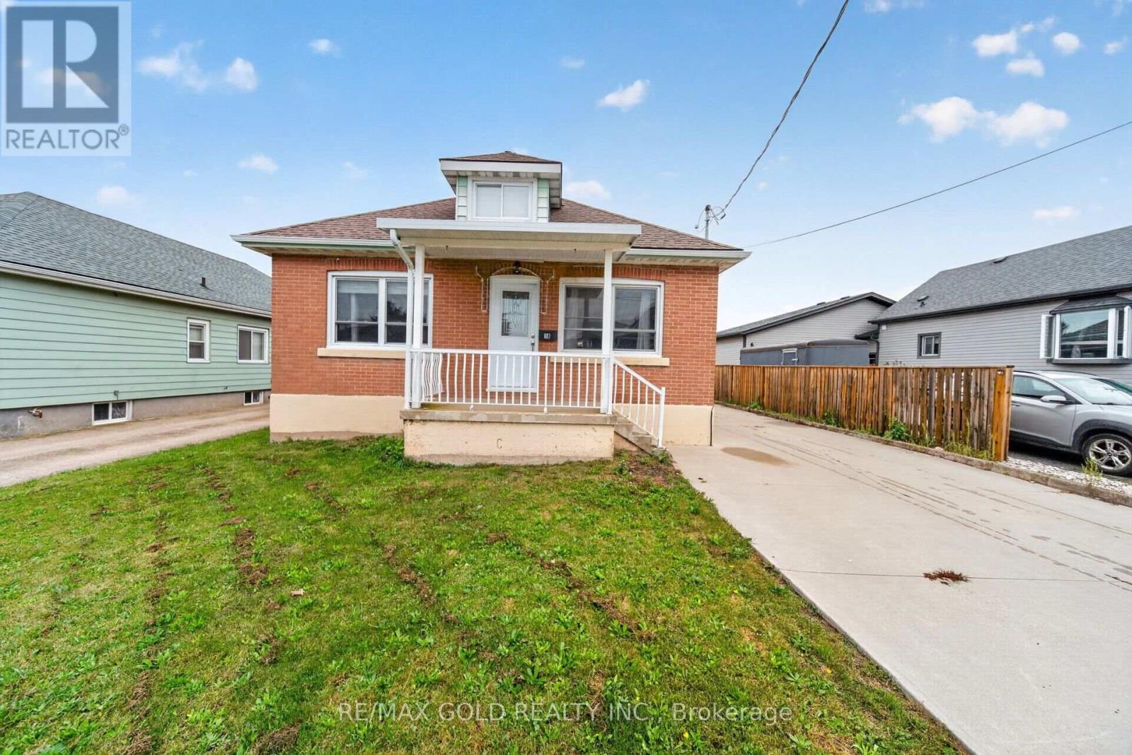 16 Garden Street — photo 4