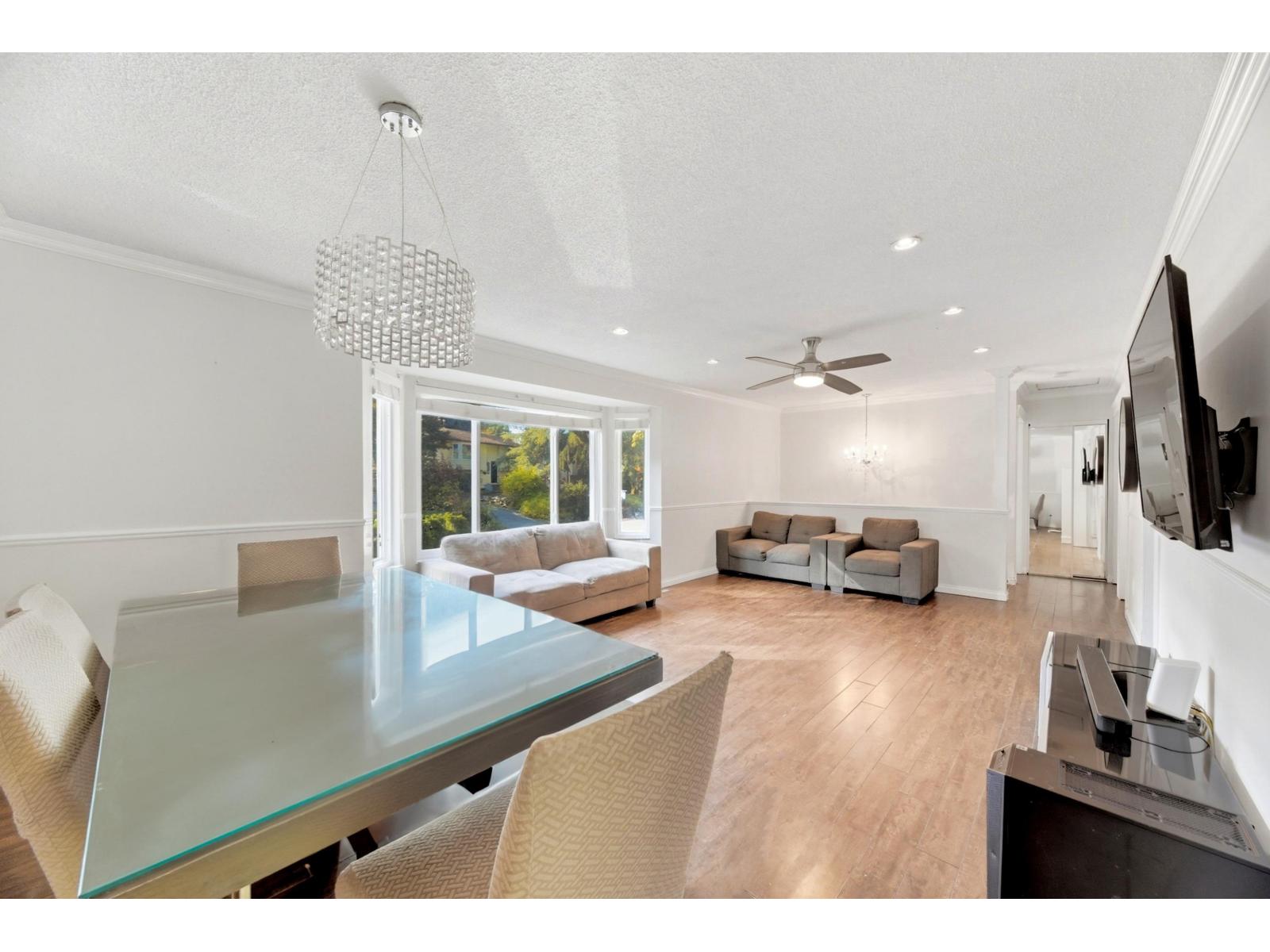 Photo of 7596 143 STREET 12