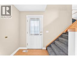 145 Martinvalley Crescent NE - photo 4