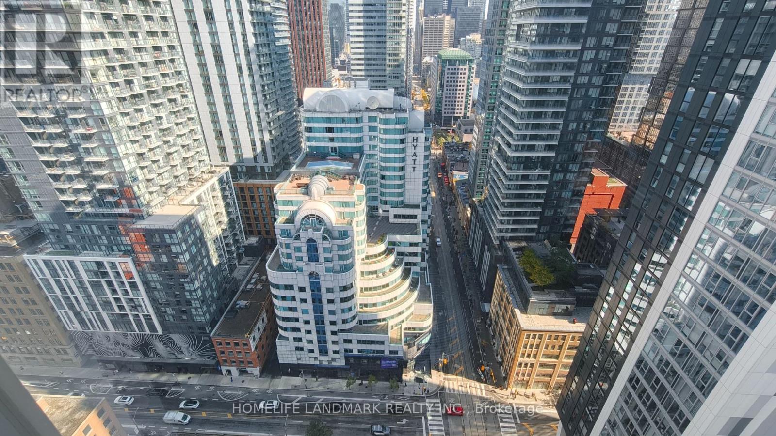 400 King Street West — photo 14