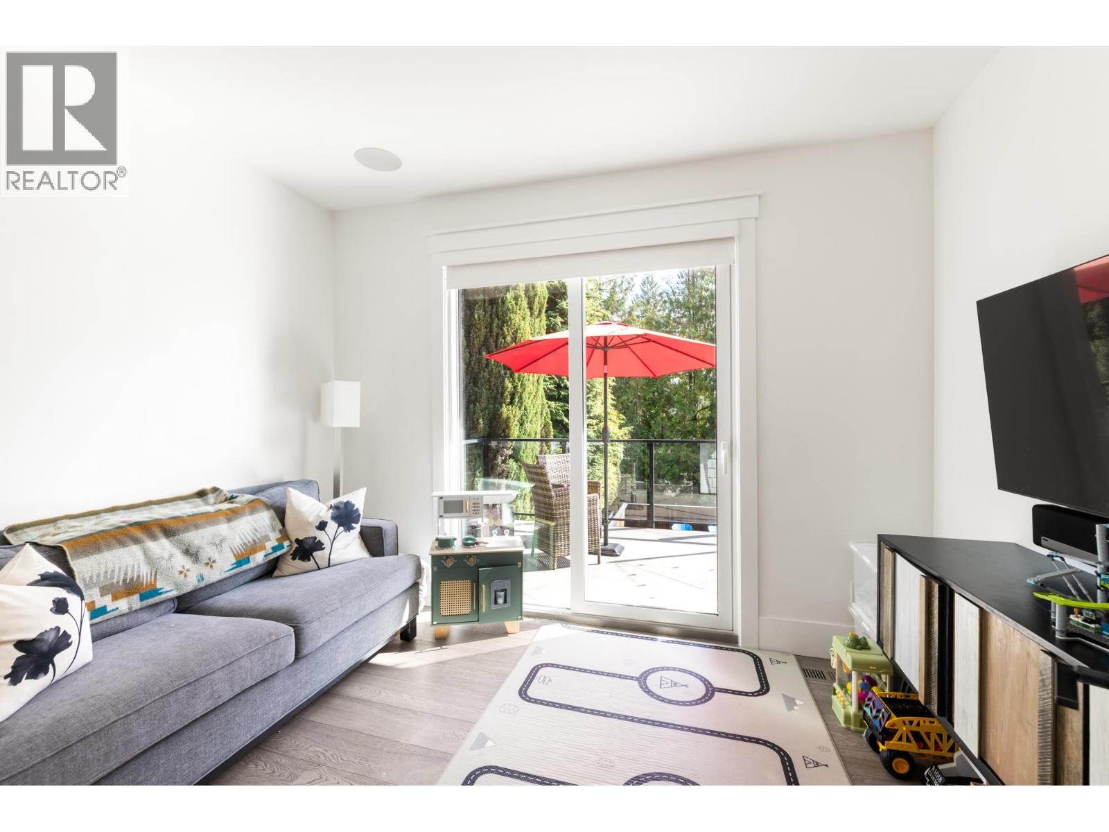 540 BRAND STREET, North Vancouver - Image 1