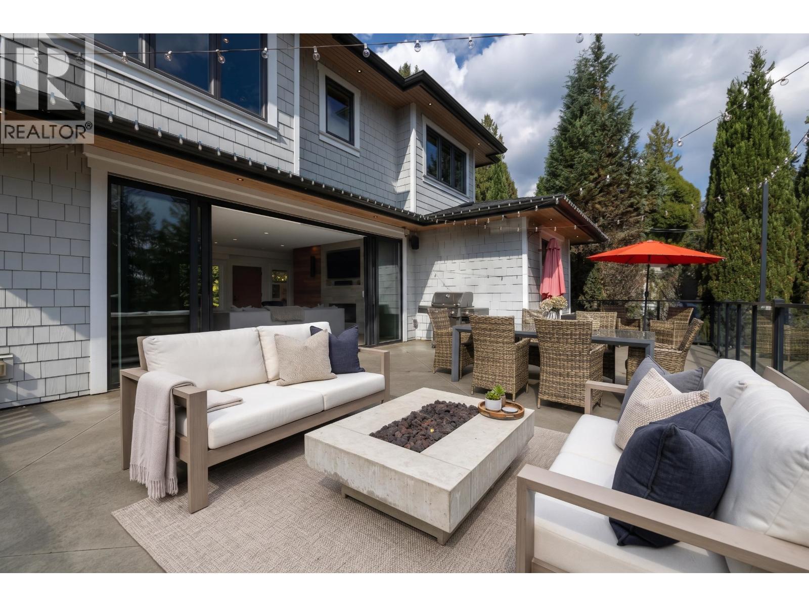 540 BRAND STREET, North Vancouver - Image 1