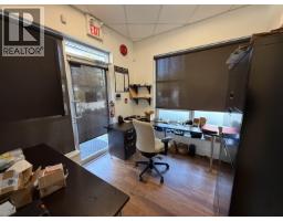 115 & 215 2433 Dollarton Highway, North Vancouver, BC V7H0A1 Photo 7