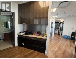 115 & 215 2433 Dollarton Highway, North Vancouver, BC V7H0A1 Photo 8