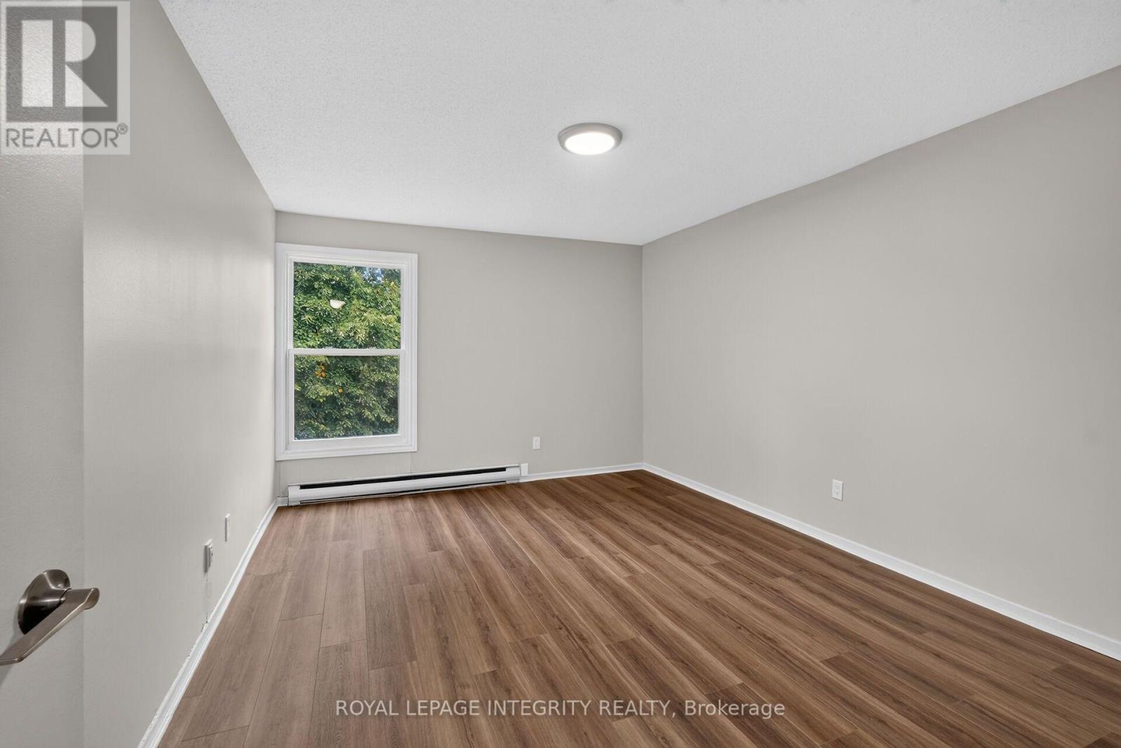 2155 Eric Crescent — photo 27