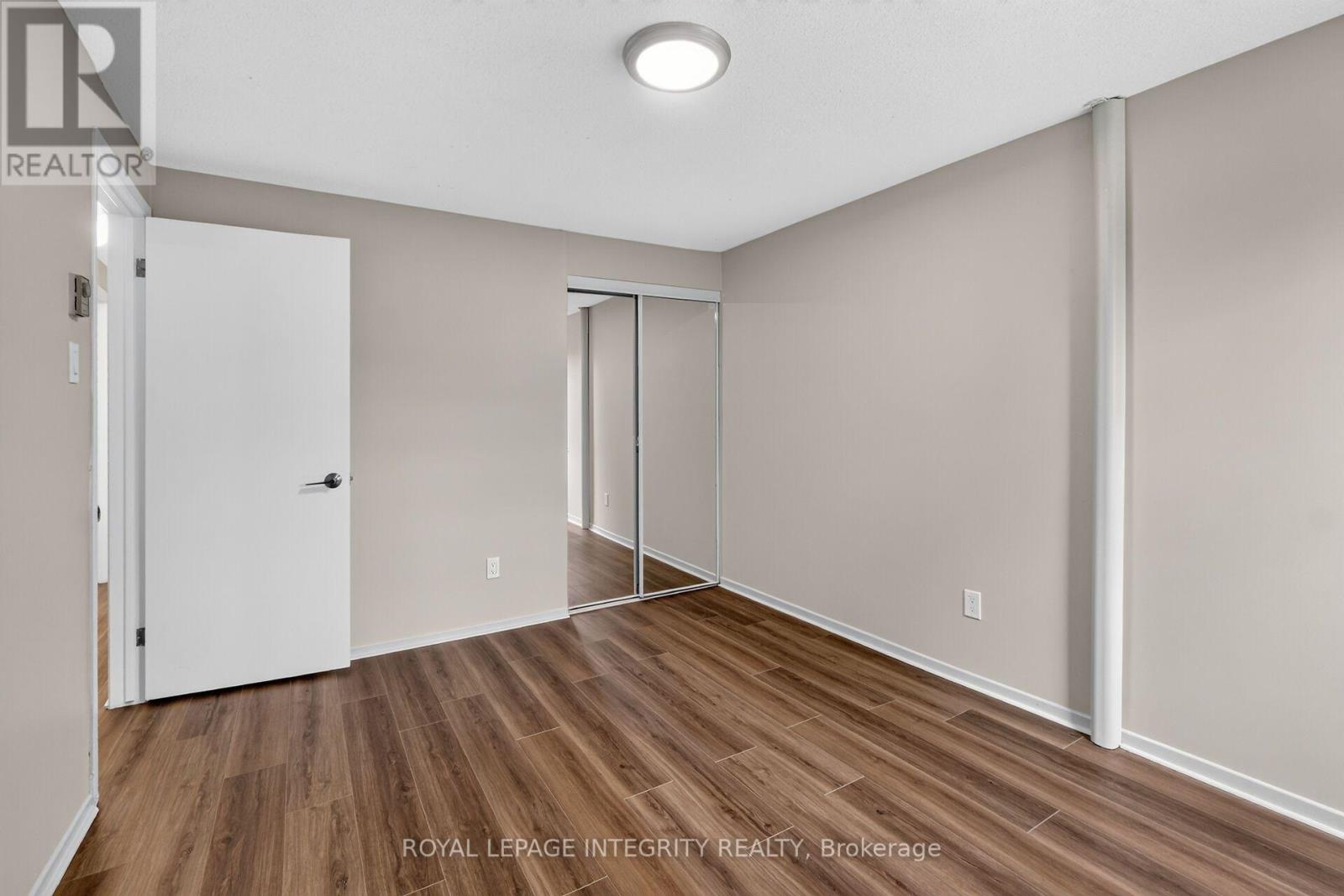 2155 Eric Crescent — photo 30
