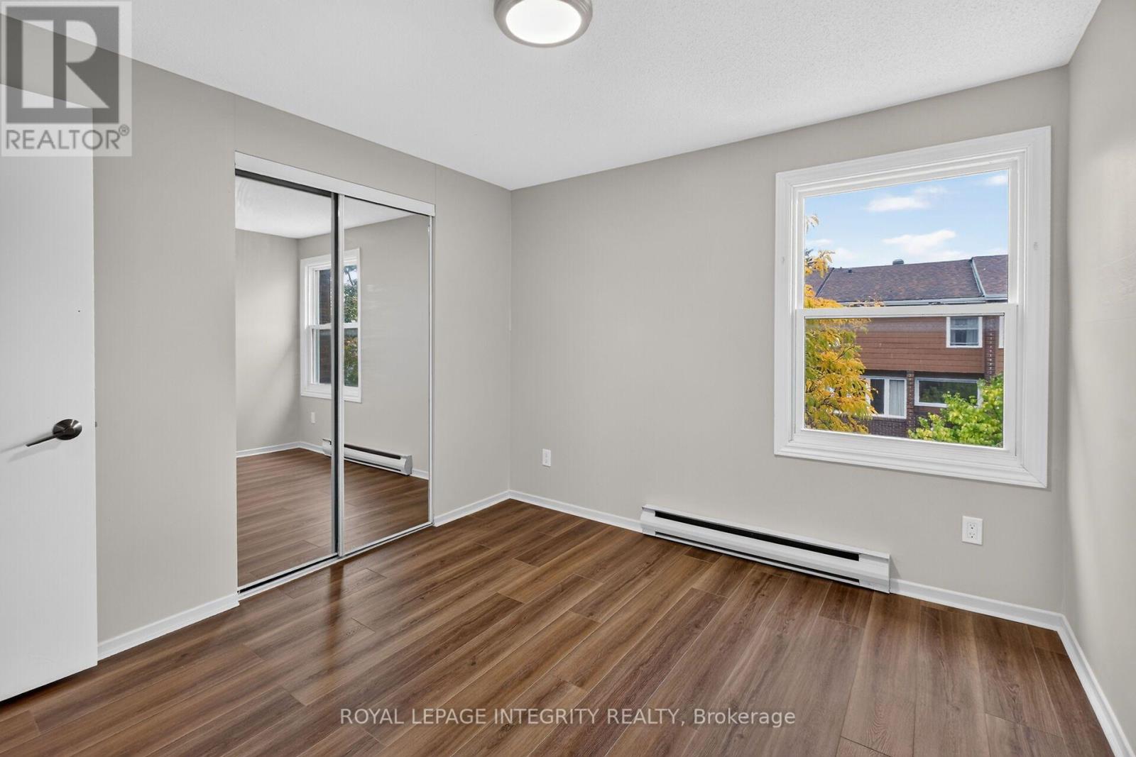 2155 Eric Crescent — photo 34