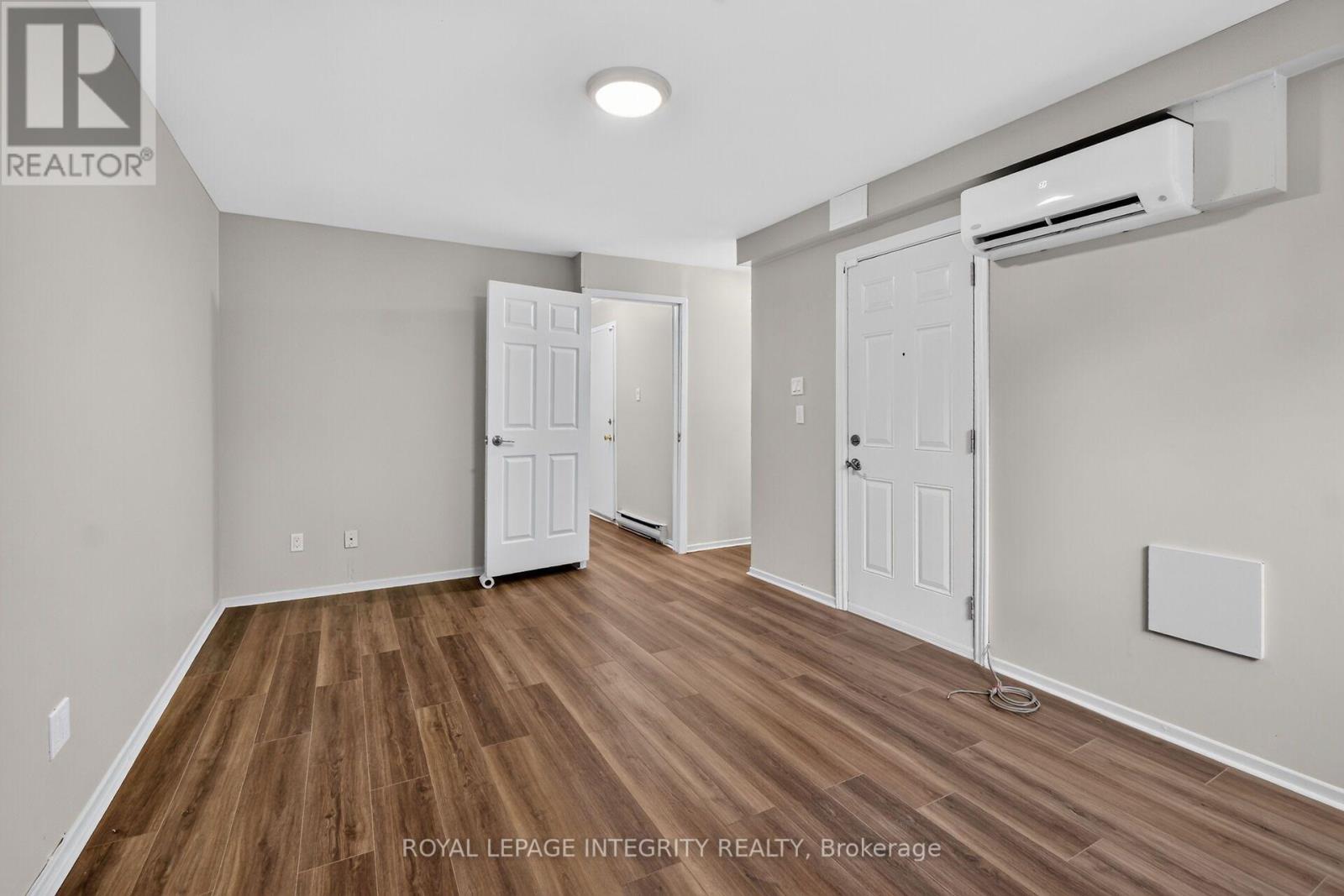 2155 Eric Crescent — photo 46