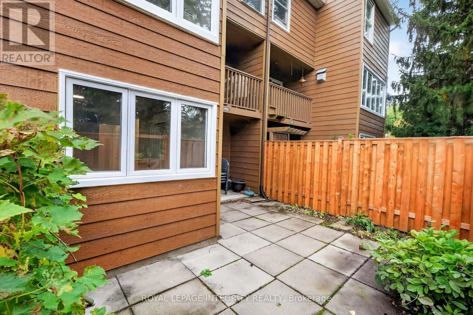 2155 Eric Crescent — photo 48