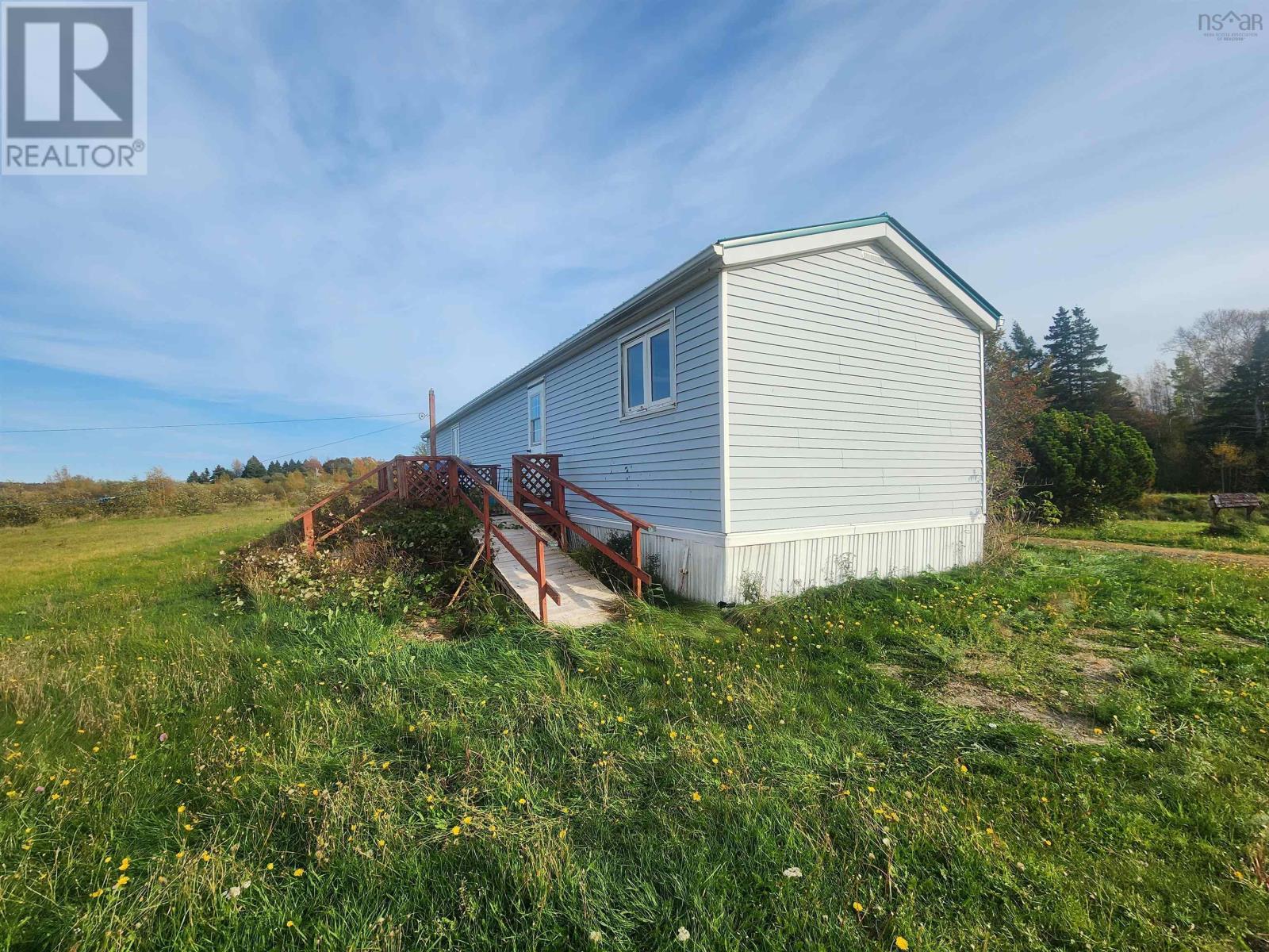 5951 Highway 6 - 35