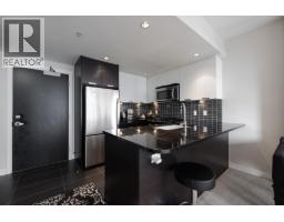 1606 2968 Glen Drive, Coquitlam, BC V3B0C4 Photo 11