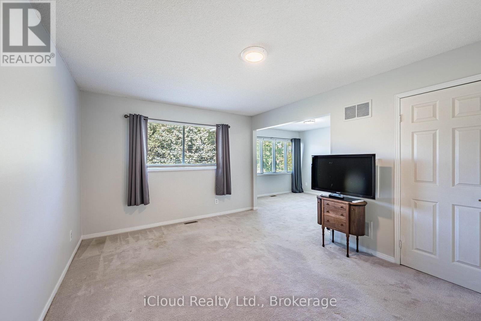 2017 GRENVILLE DRIVE - 26