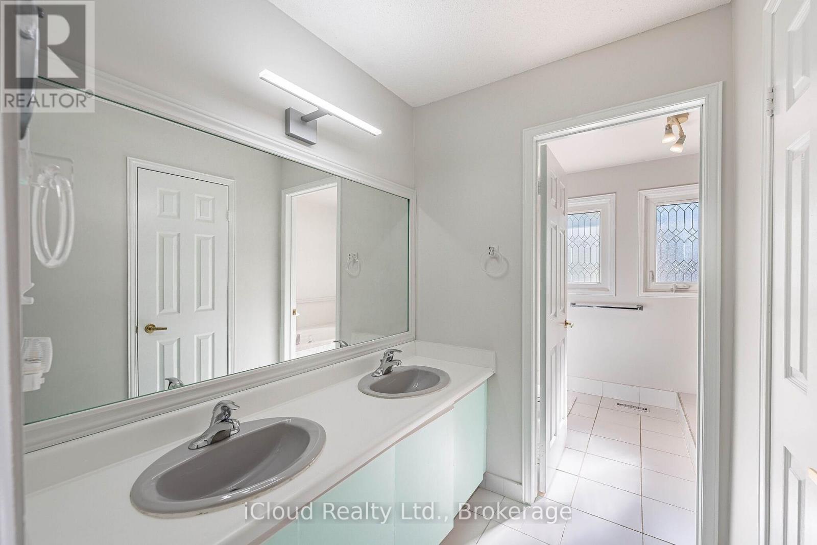 2017 Grenville Drive, Oakville, ON photo 28