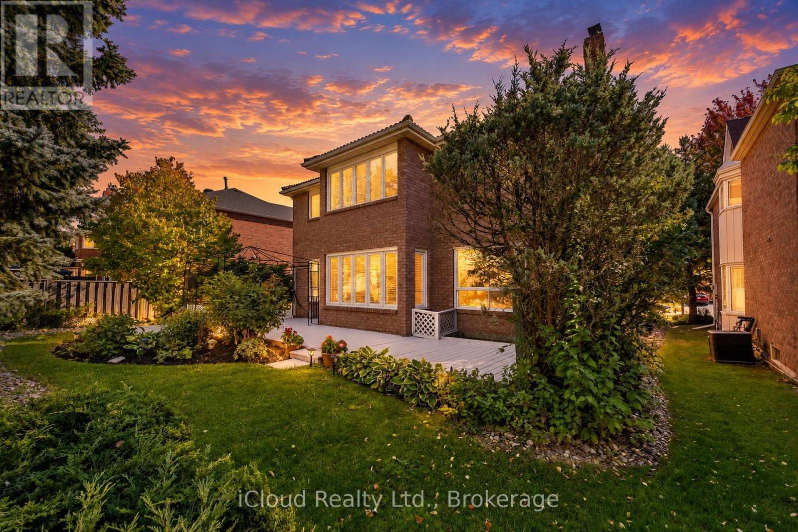 2017 GRENVILLE DRIVE - 35