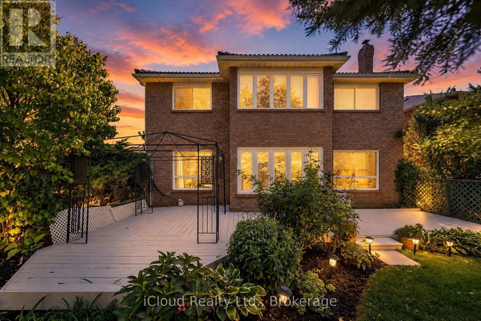 2017 Grenville Drive, Oakville, ON photo 37