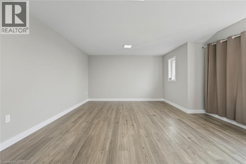 43 Peggy Avenue — photo 13