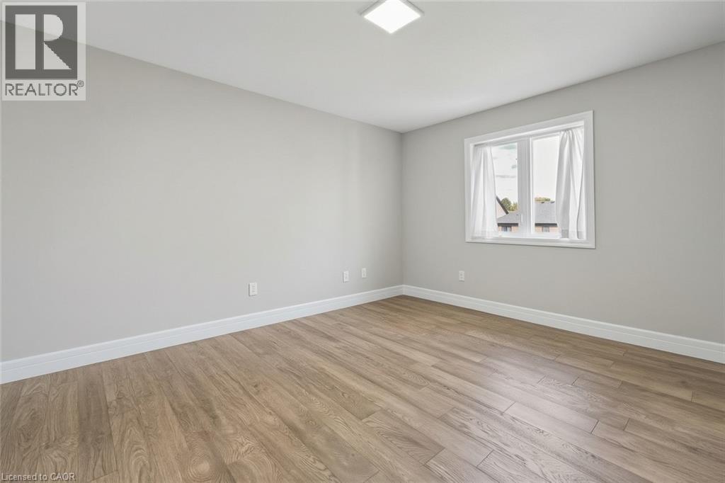 43 Peggy Avenue — photo 16