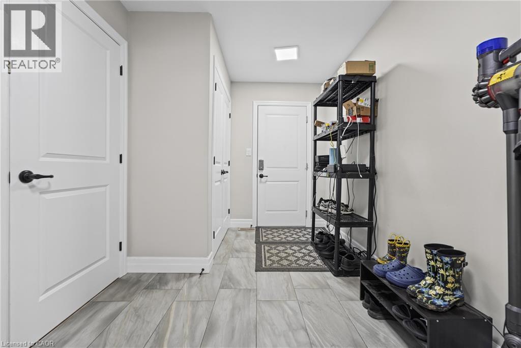 43 Peggy Avenue — photo 21