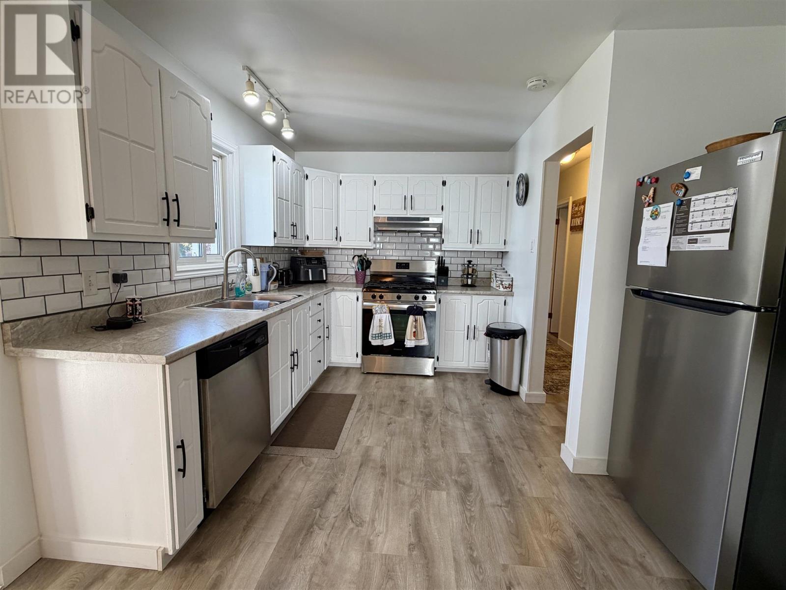 8 Benner Pl — photo 10