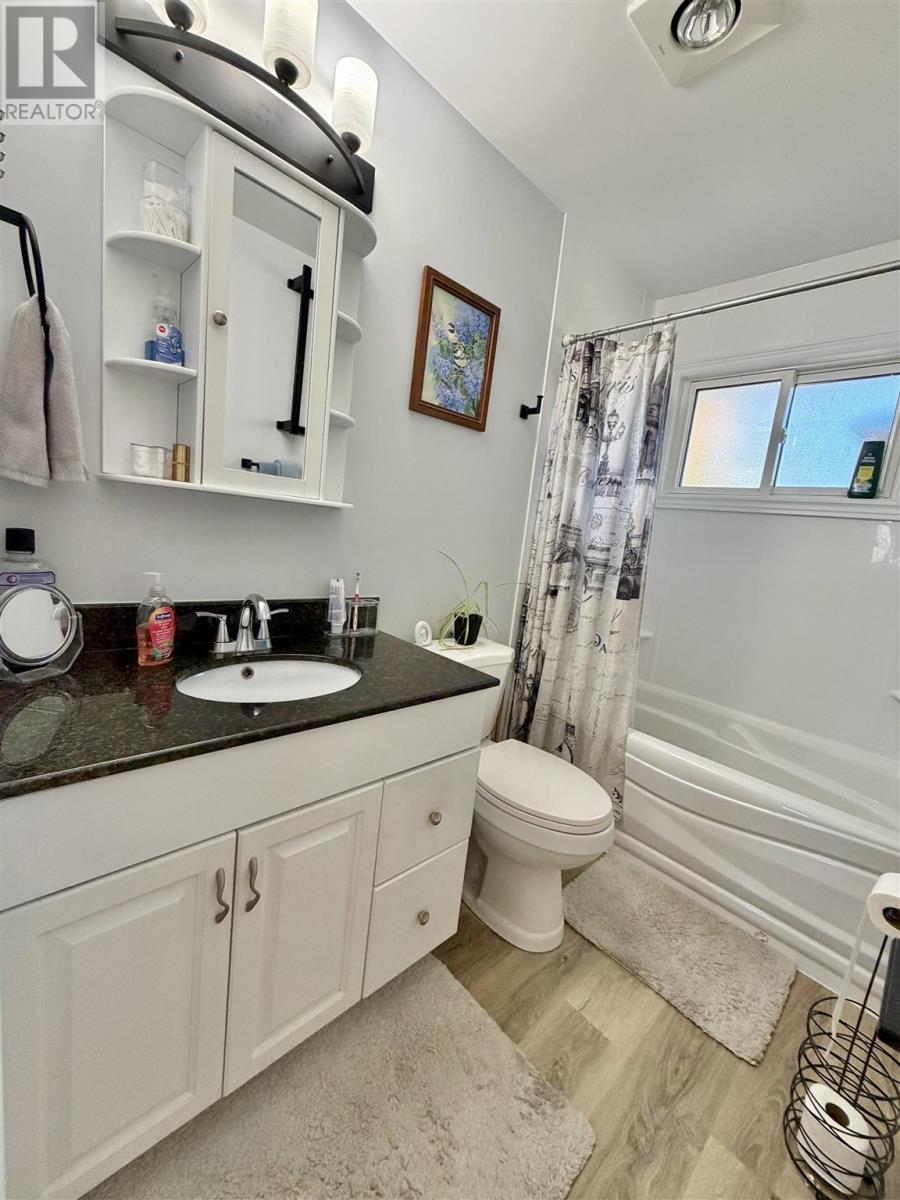 8 Benner Pl — photo 24