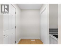 Primary Bedroom - 907 / 909 16 Street Ne, Calgary, AB T2E4S7 Photo 8