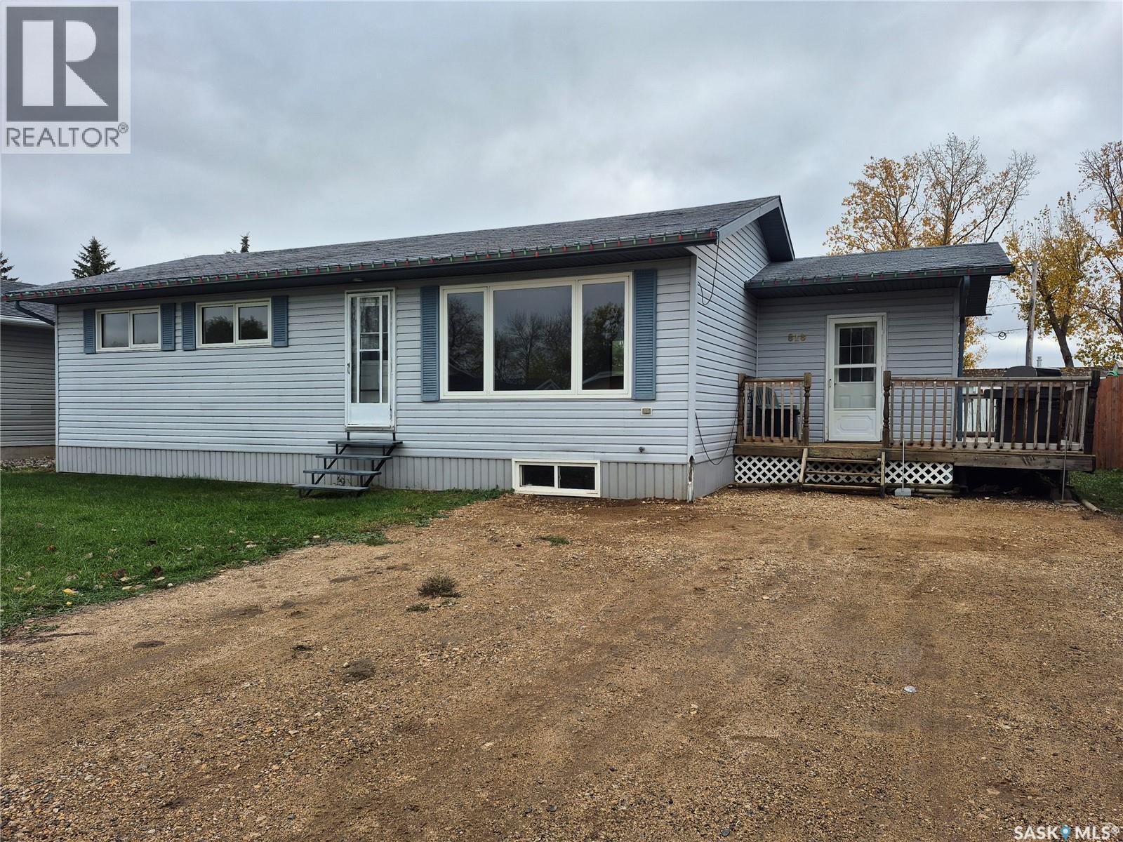 818 Geisen STREET, Radville