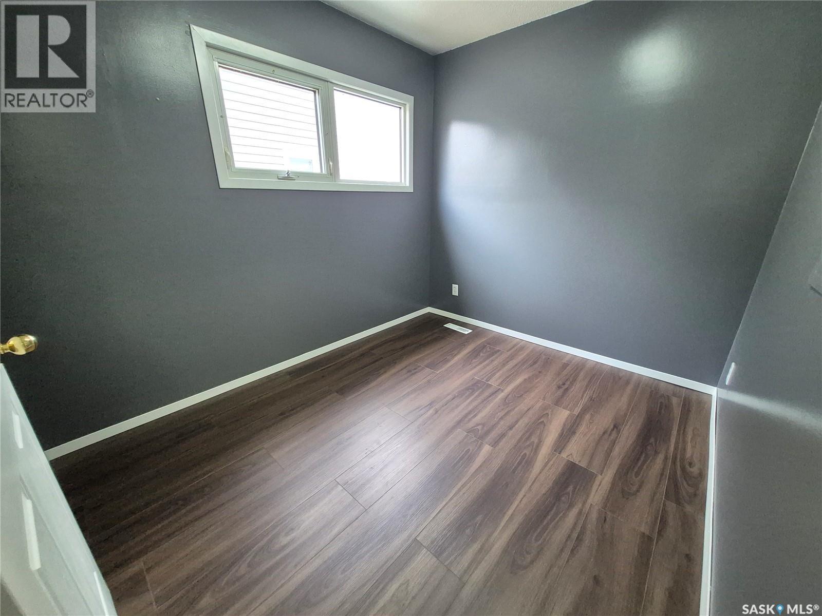 818 Geisen STREET, Radville — photo 15