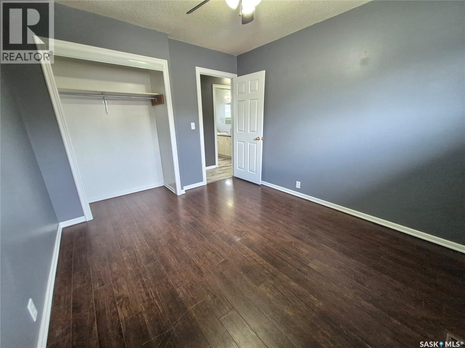 818 Geisen STREET, Radville — photo 21
