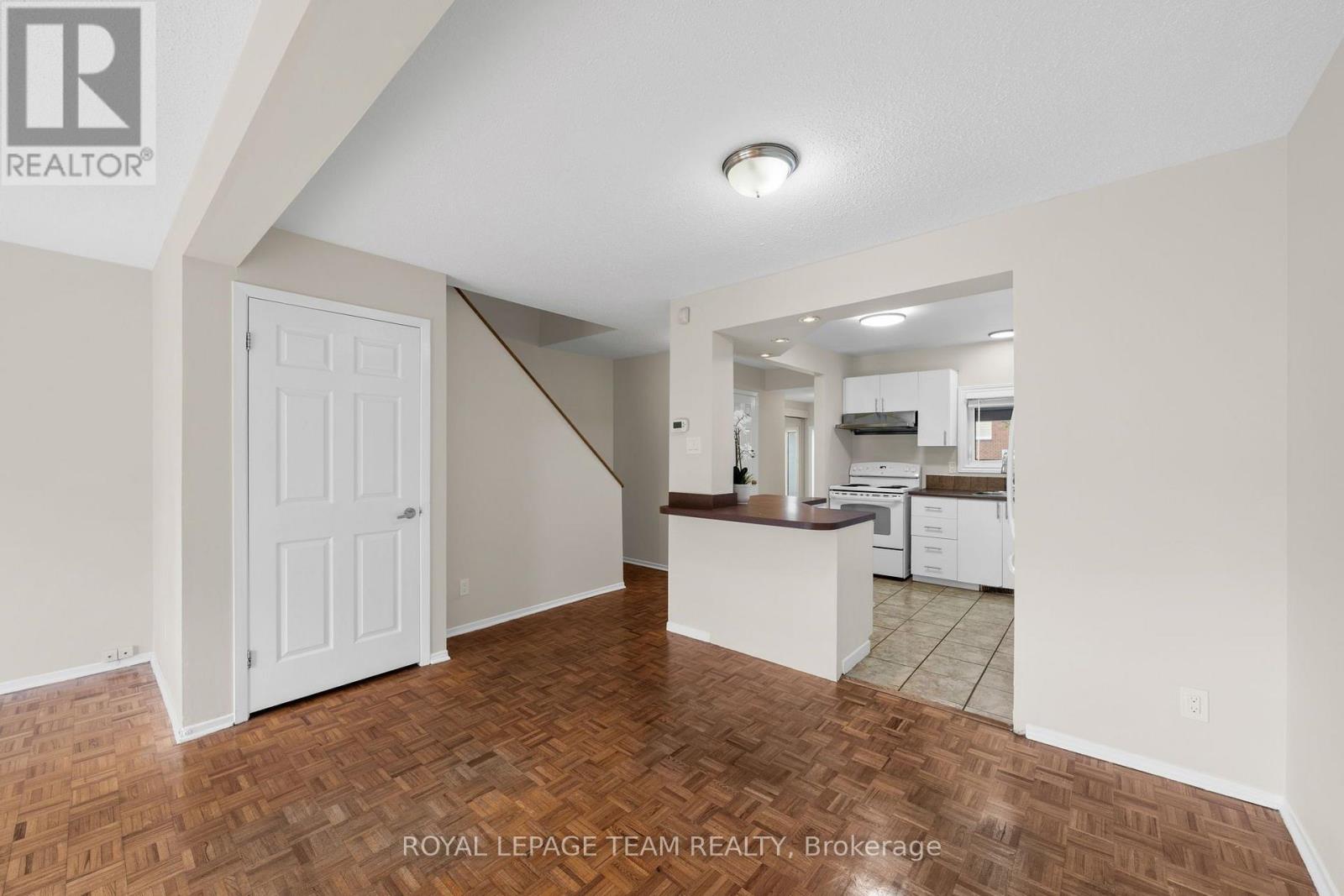 26 PADDINGTON PRIVATE, Ottawa — photo 10