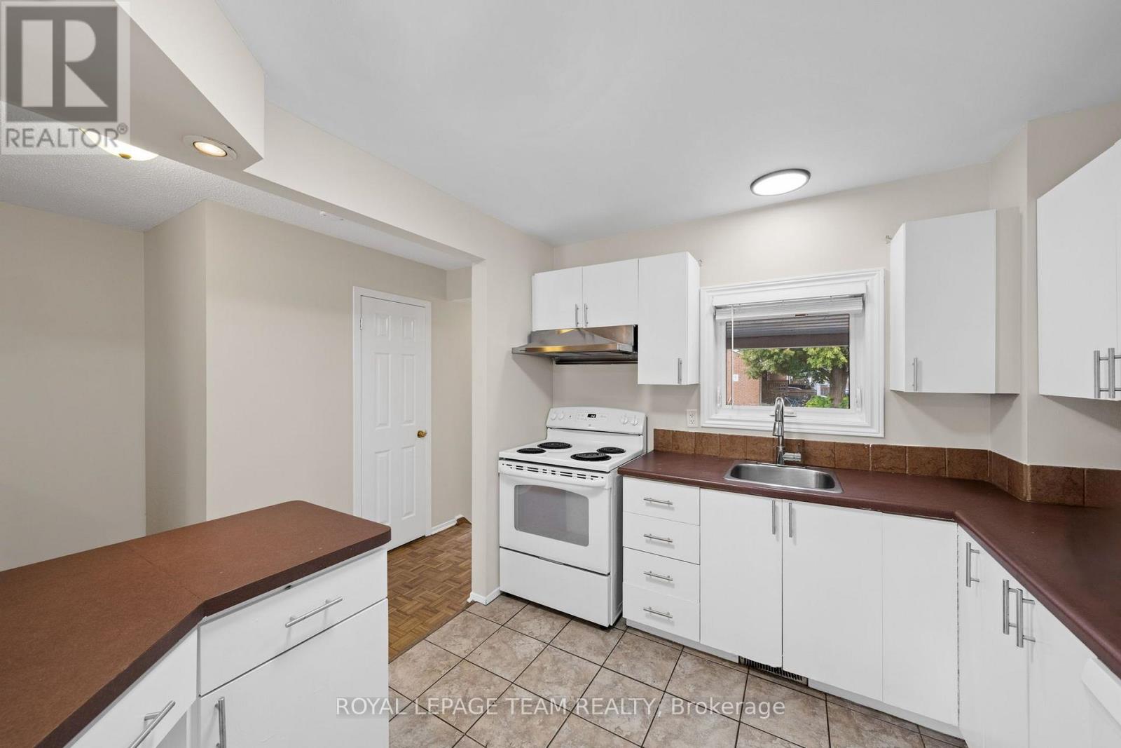 26 PADDINGTON PRIVATE - 12