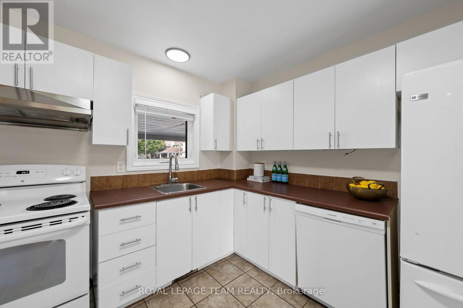 26 PADDINGTON PRIVATE - 15