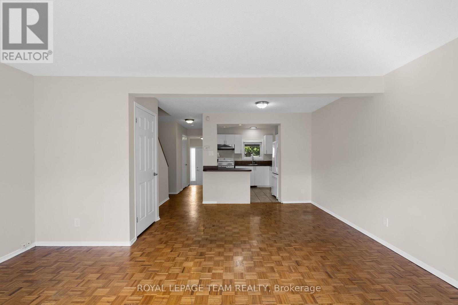 26 PADDINGTON PRIVATE - 23