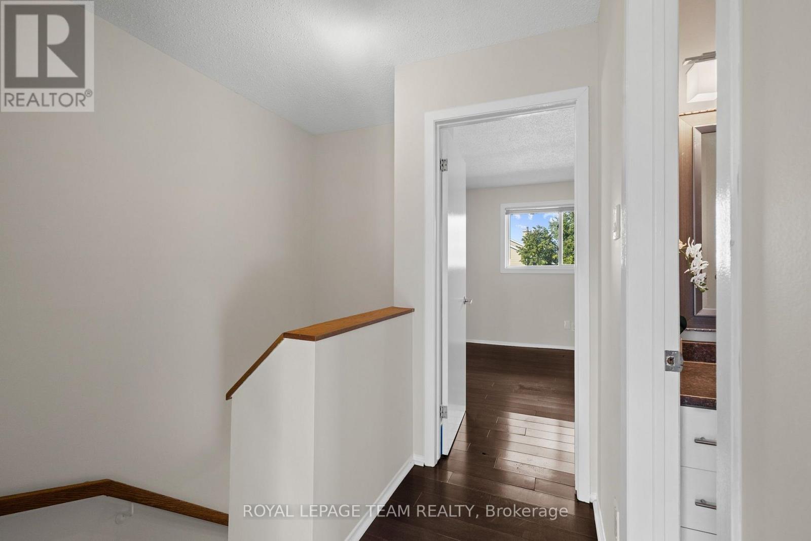 26 PADDINGTON PRIVATE - 28