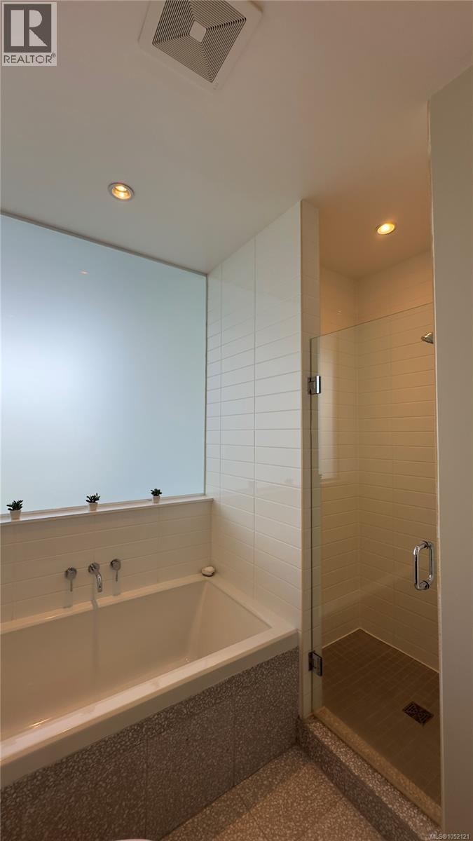 #500 770 Fisgard St - 17