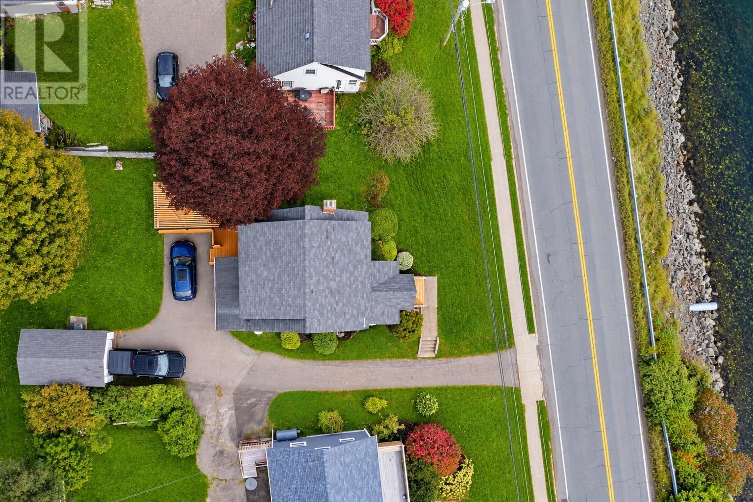 221 Westmount Road - 12