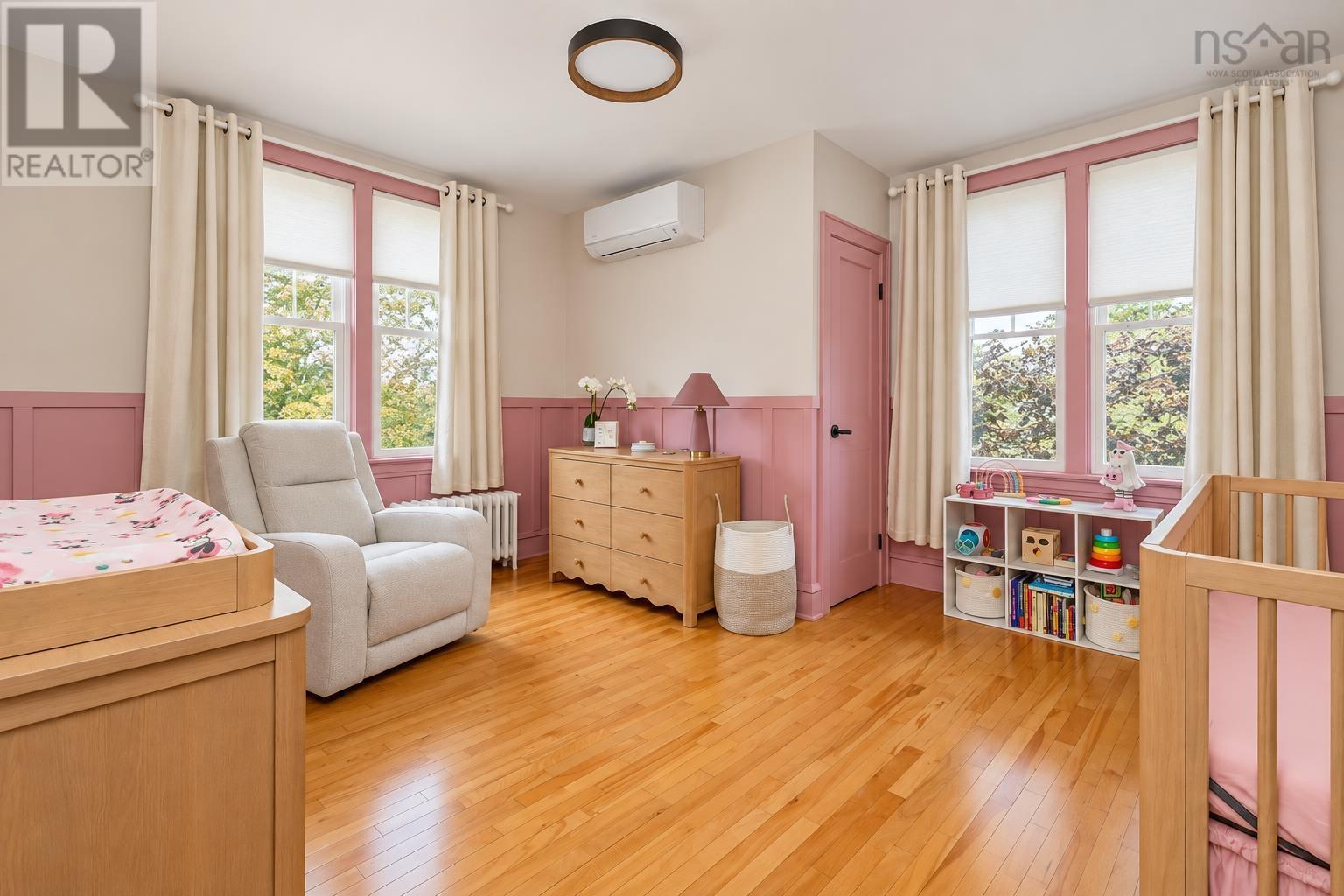 221 Westmount Road - 38