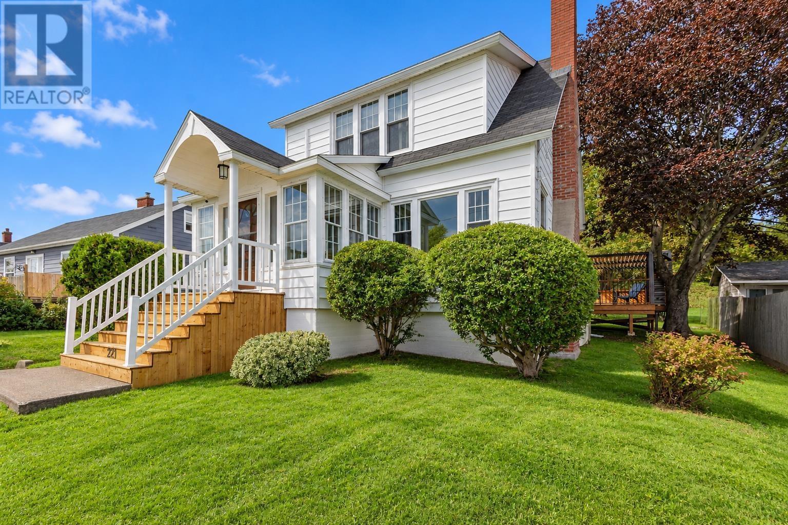 221 Westmount Road - 7