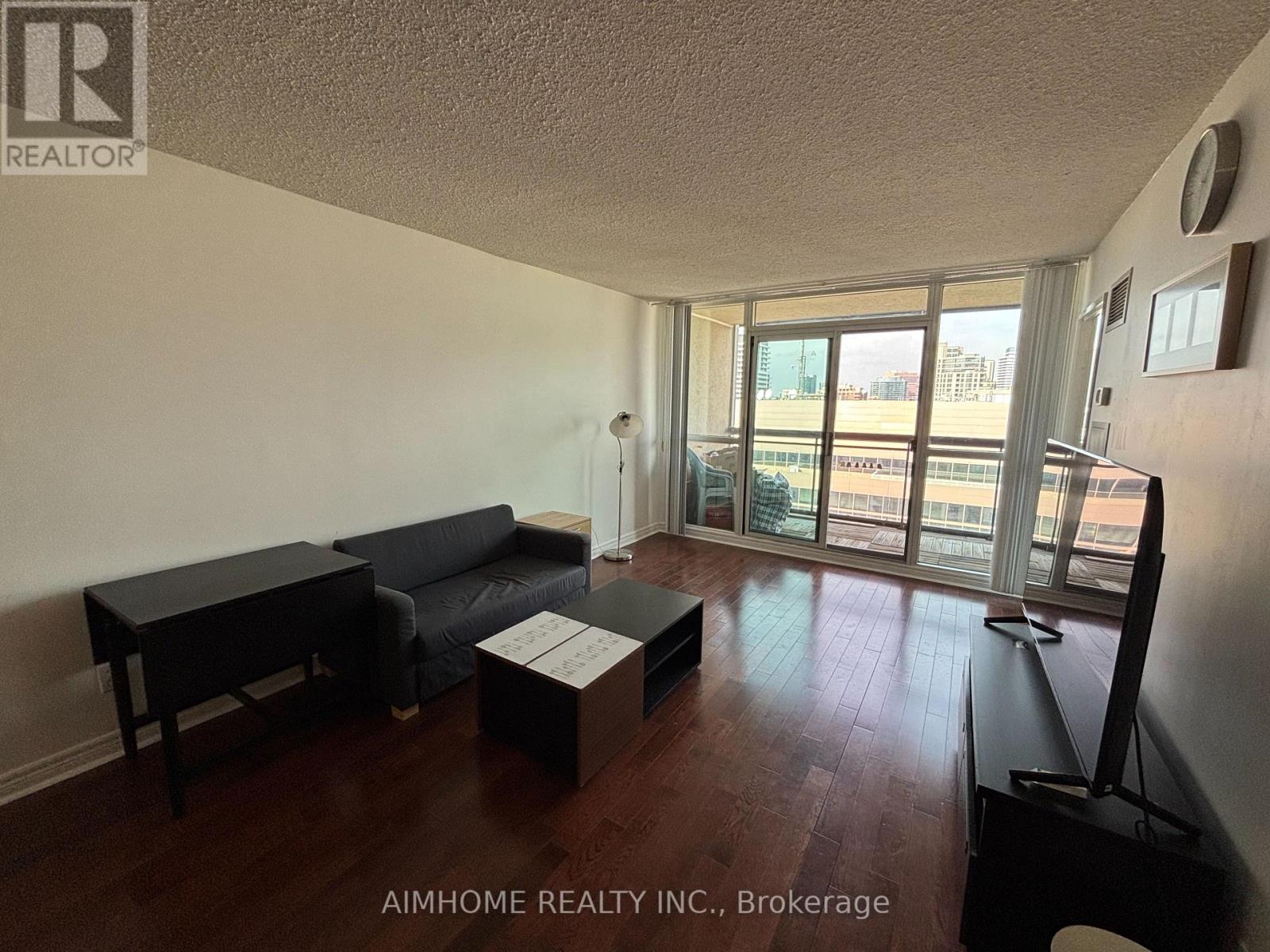 18 Parkview Avenue — photo 10