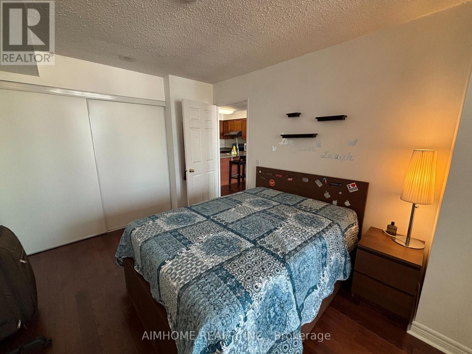 18 Parkview Avenue — photo 11
