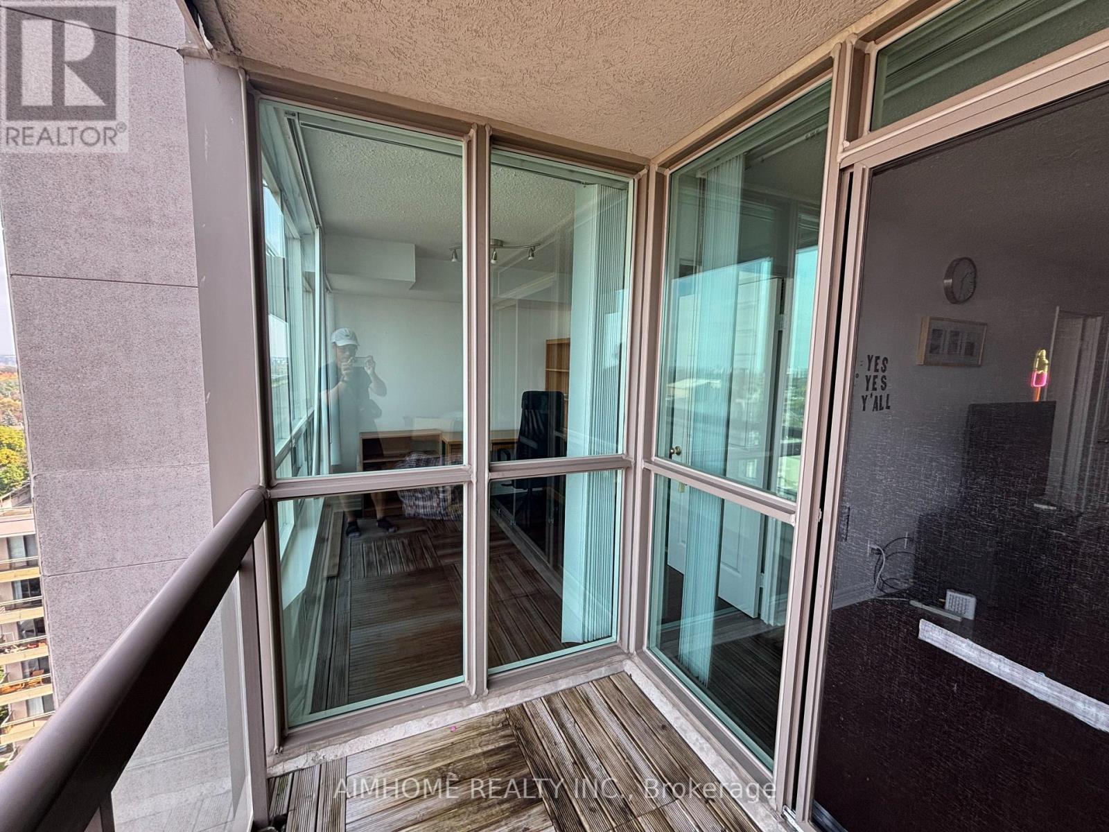 18 Parkview Avenue — photo 14