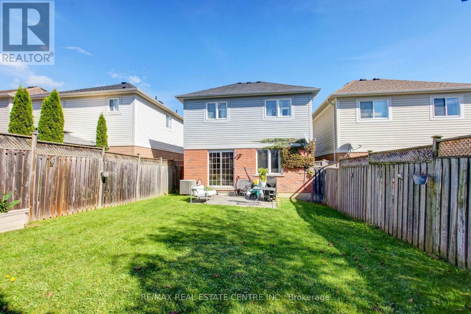 123 Lunney Crescent — photo 34