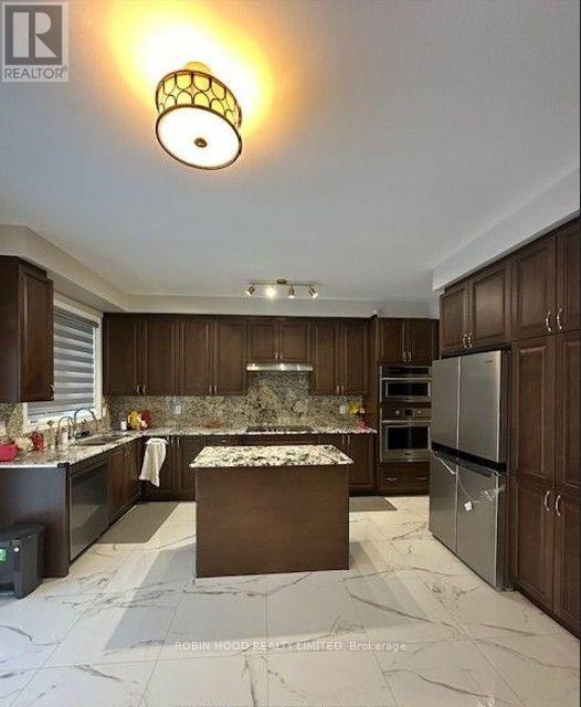 63 Royal Fern Crescent — photo 2