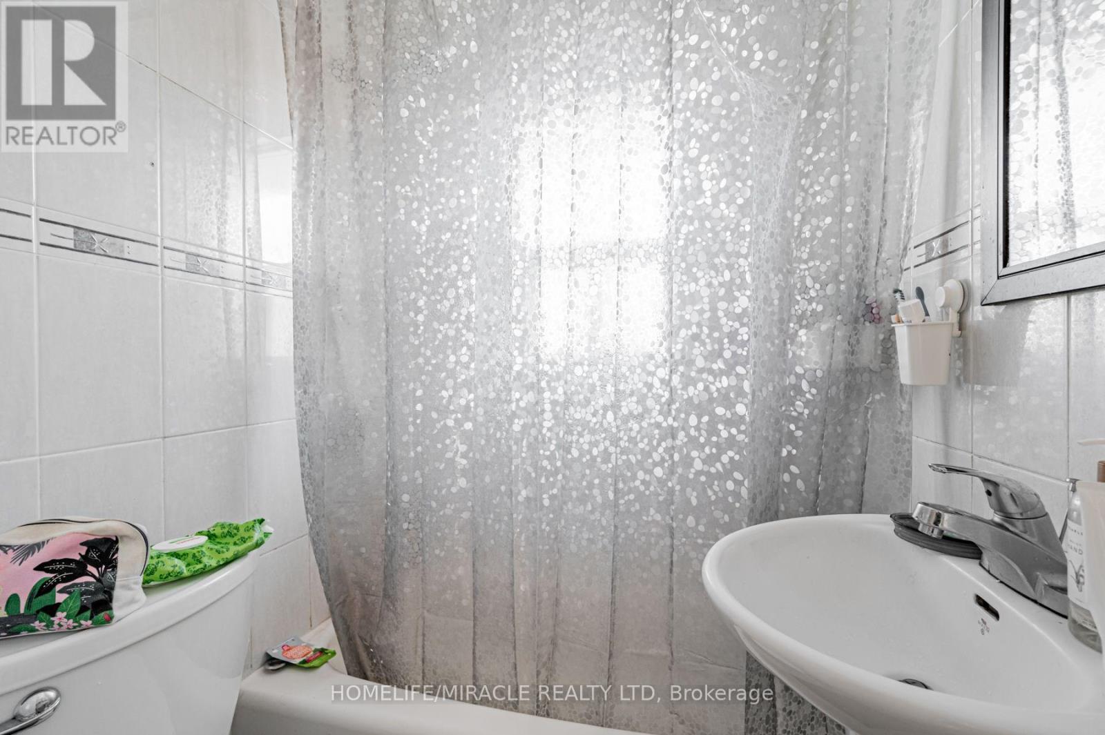 44 Leduc Drive, Toronto, ON photo 21