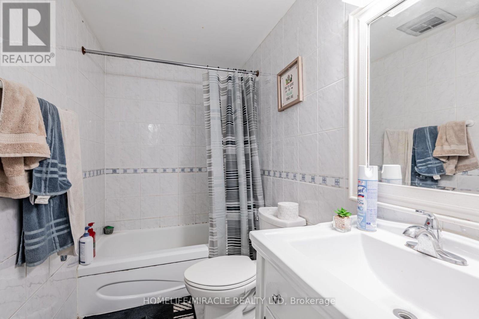 44 Leduc Drive, Toronto, ON photo 25