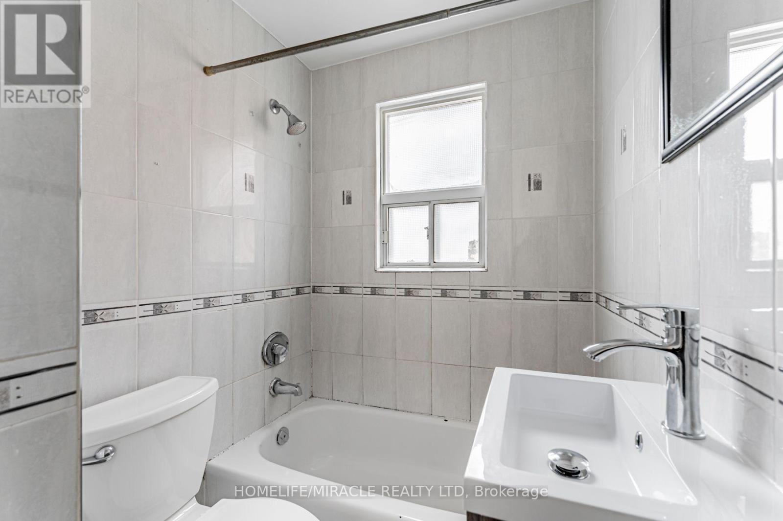 44 Leduc Drive, Toronto, ON photo 9