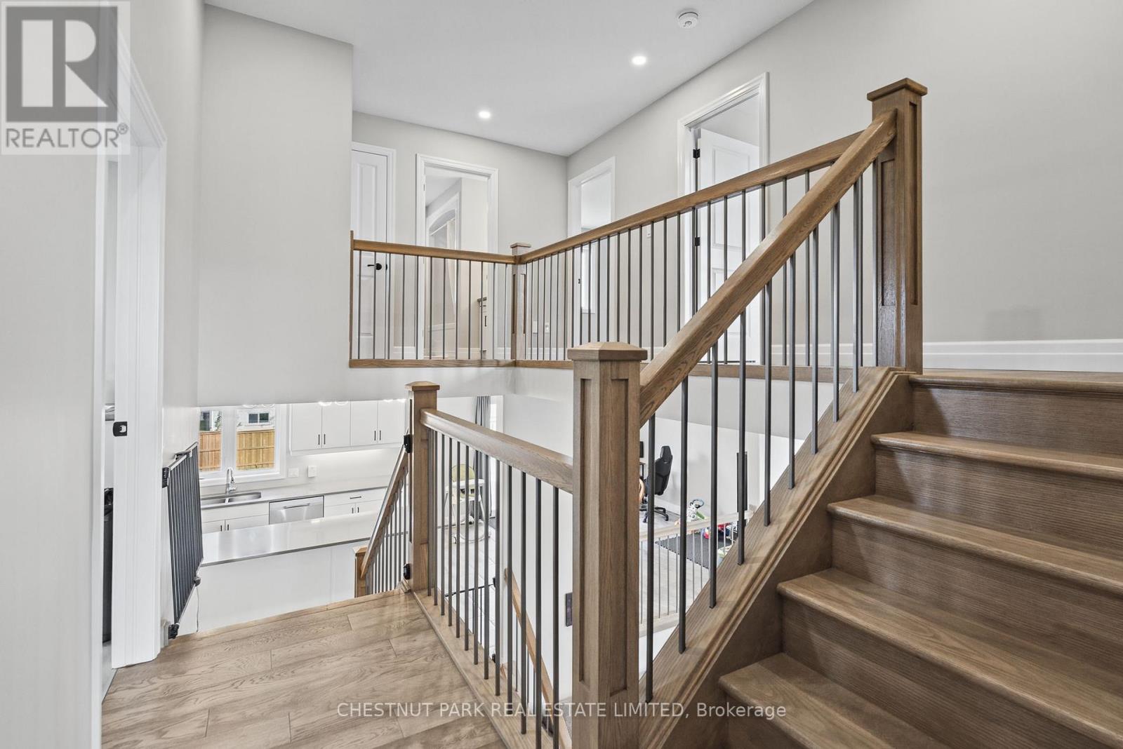43 PEGGY AVENUE - 11