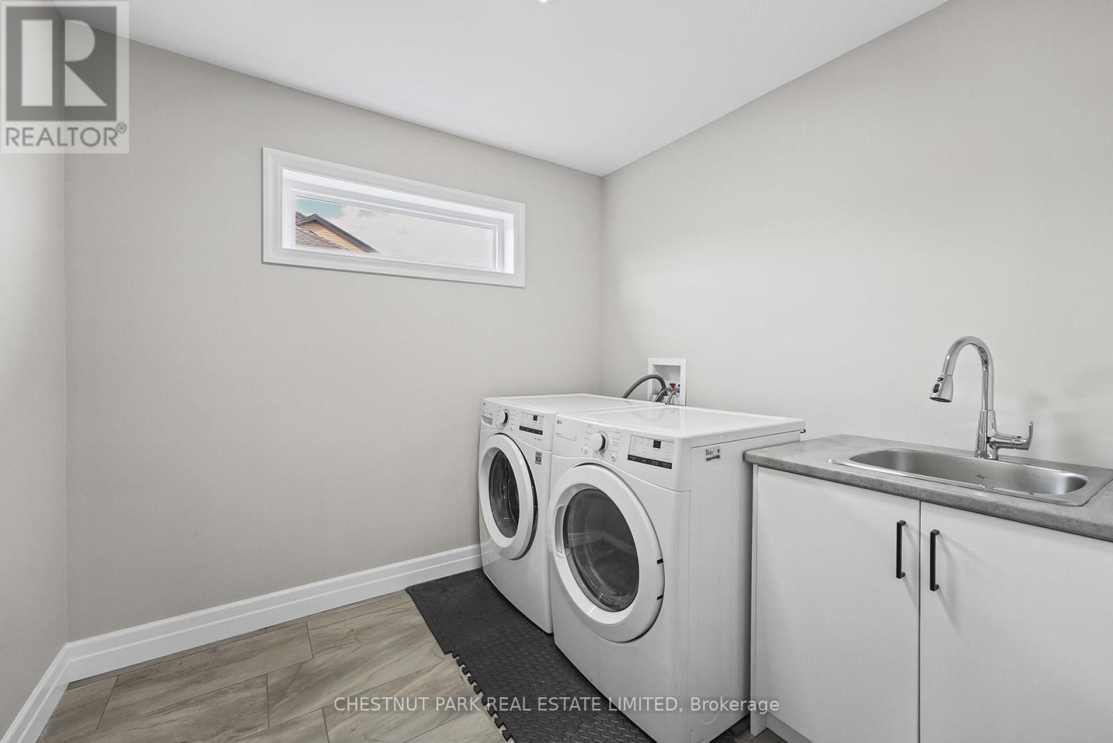 43 Peggy Avenue — photo 20